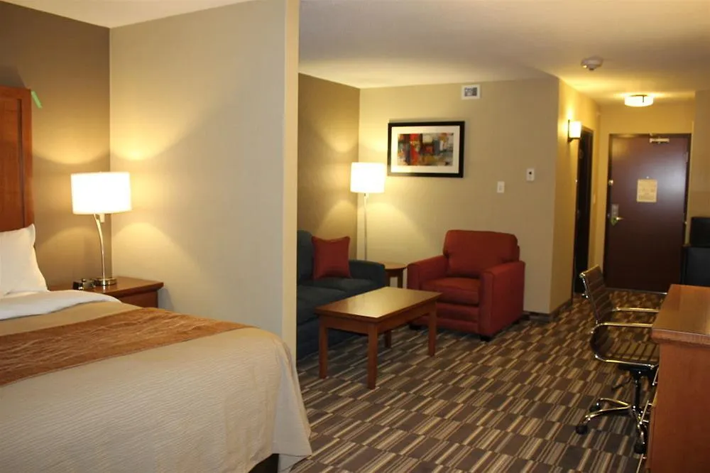 Comfort Inn & Suites Edmonton International Airport Nisku Hotel