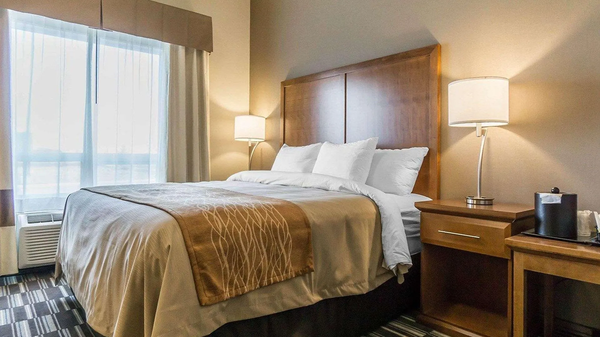 Comfort Inn & Suites Edmonton International Airport Nisku 4*,