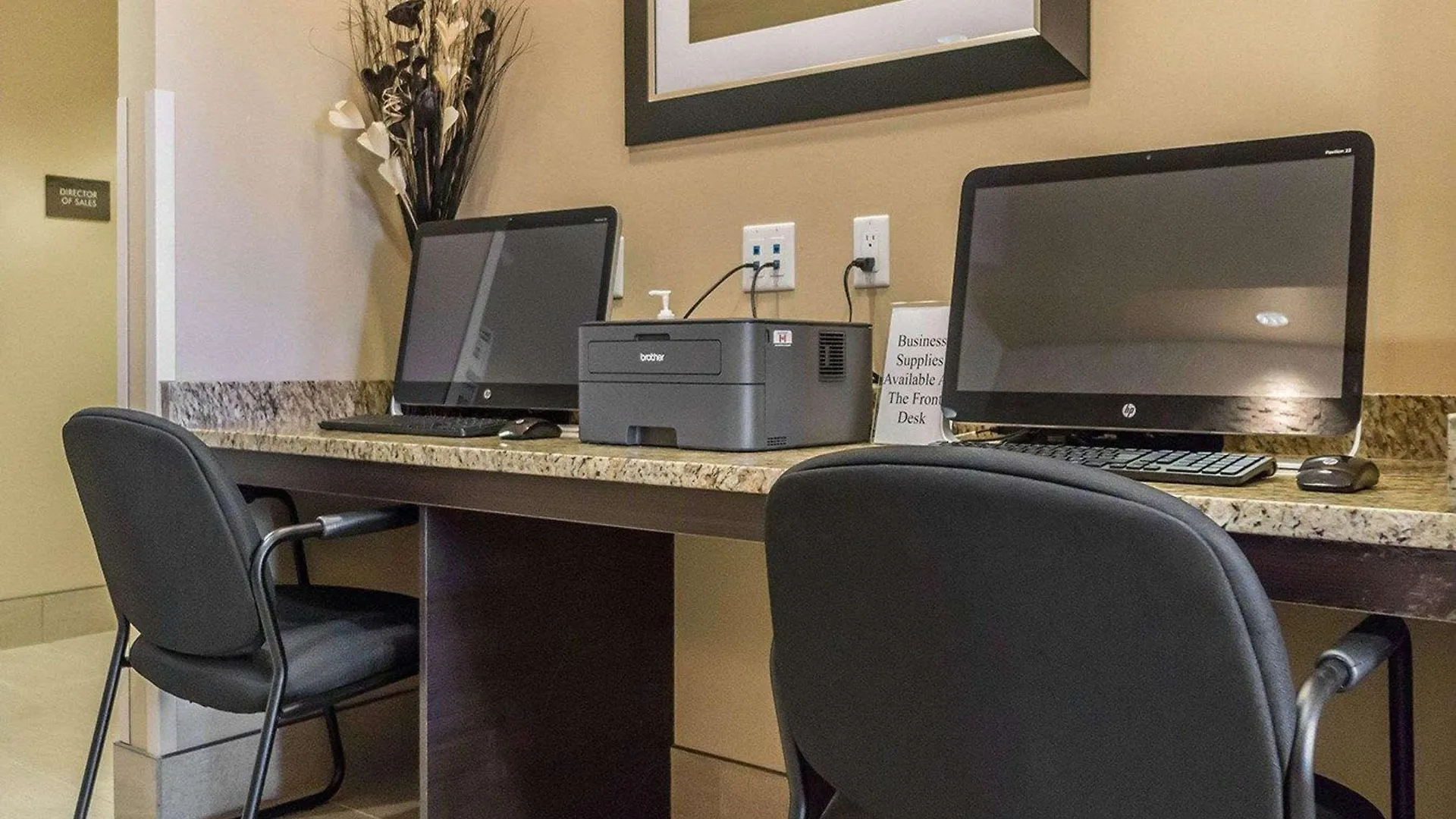 Comfort Inn & Suites Edmonton International Airport Nisku 4*,