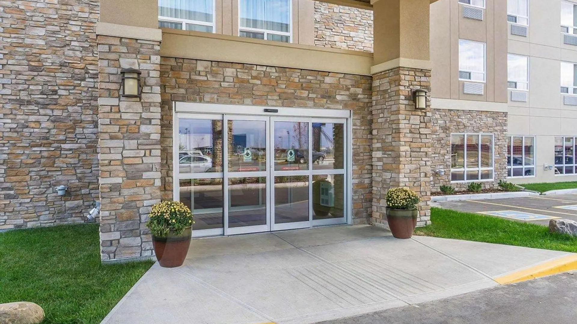 **** Hotel Comfort Inn & Suites Edmonton International Airport Nisku Kanada