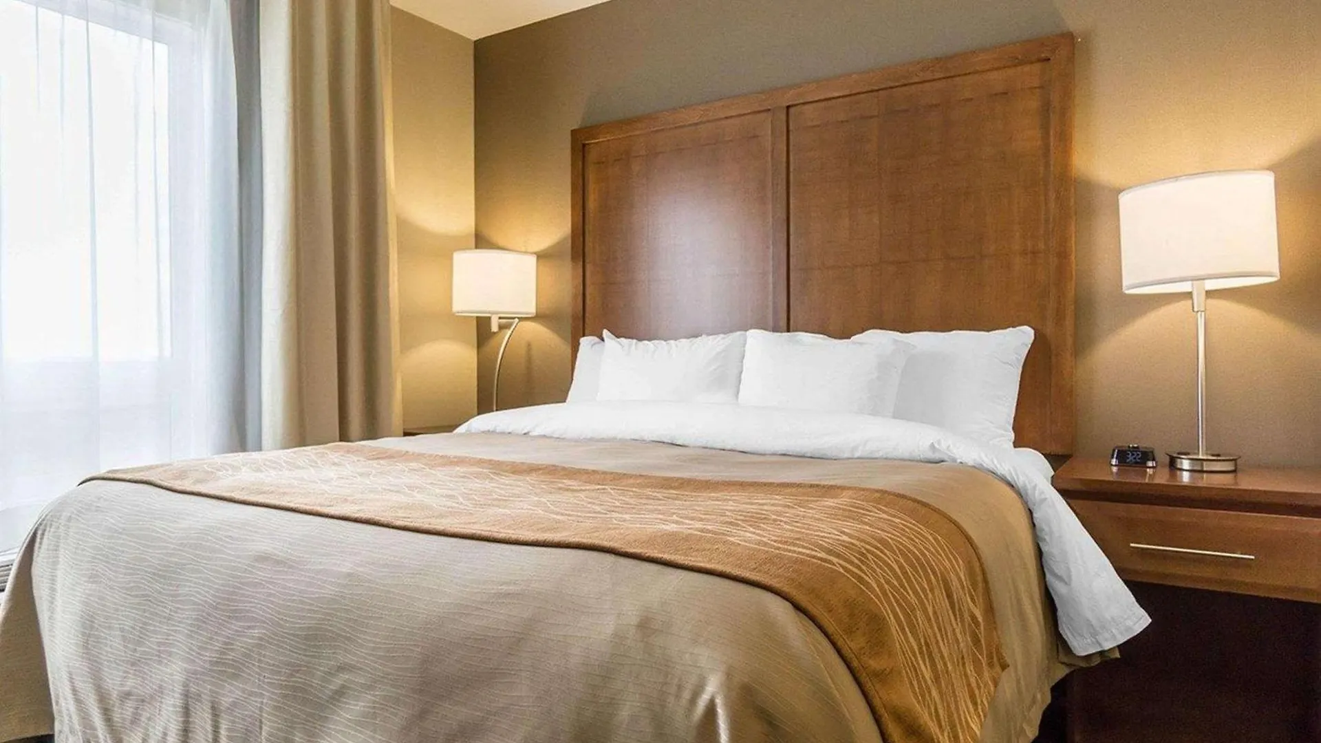 Comfort Inn & Suites Edmonton International Airport Nisku