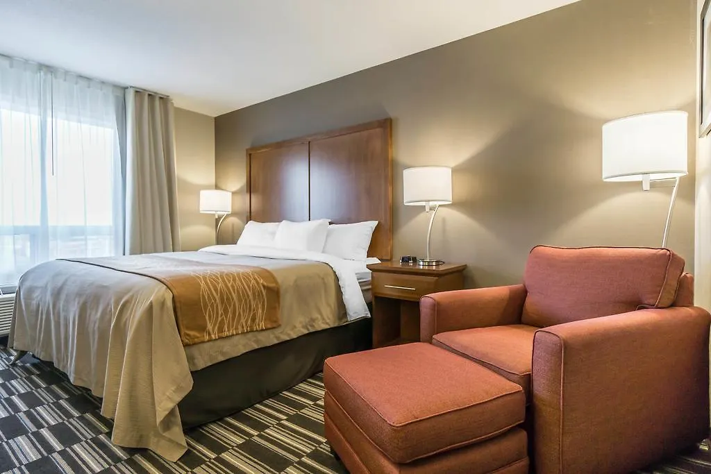 Comfort Inn & Suites Edmonton International Airport Nisku Hotel