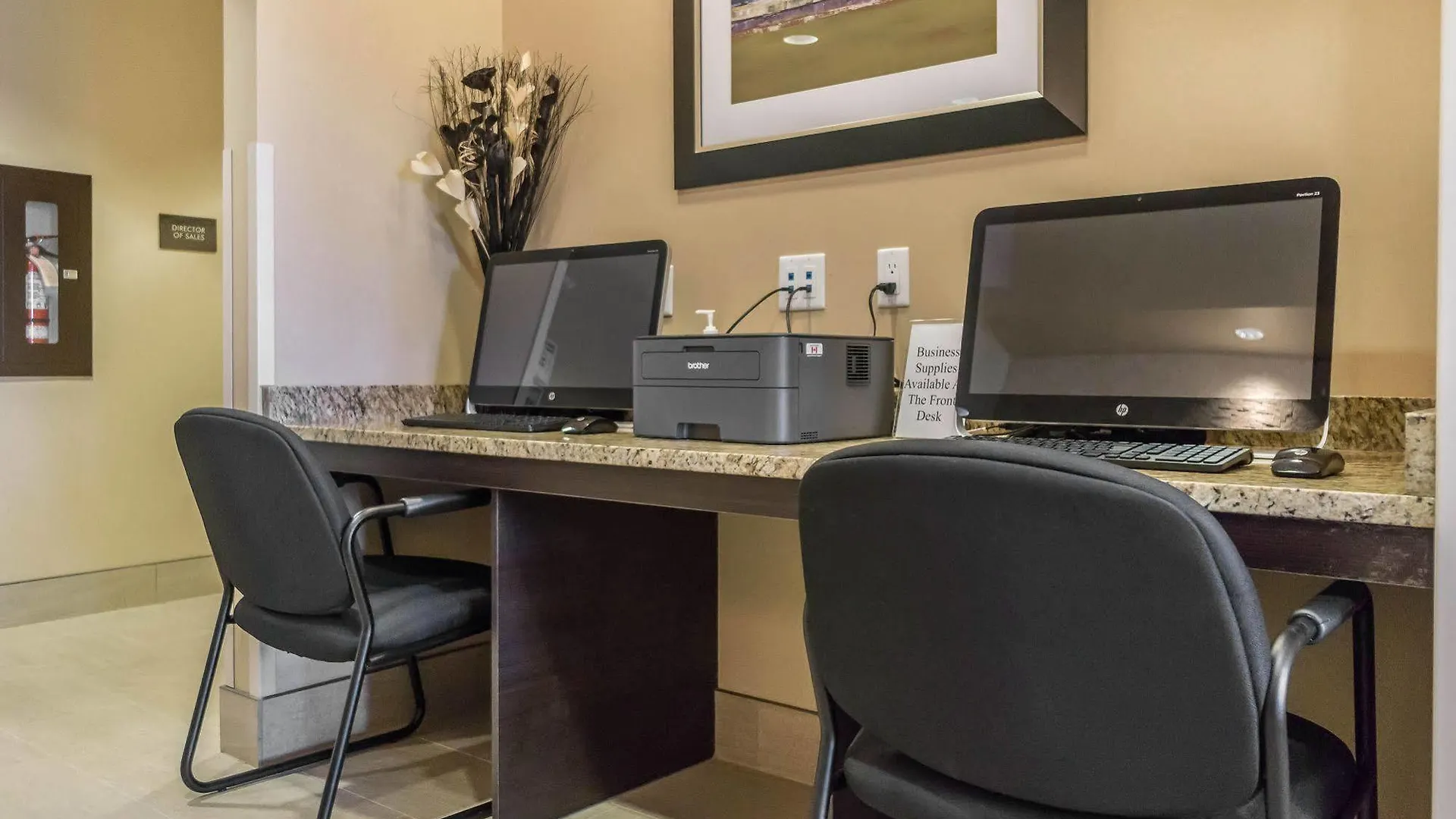 Comfort Inn & Suites Edmonton International Airport Nisku 4*,